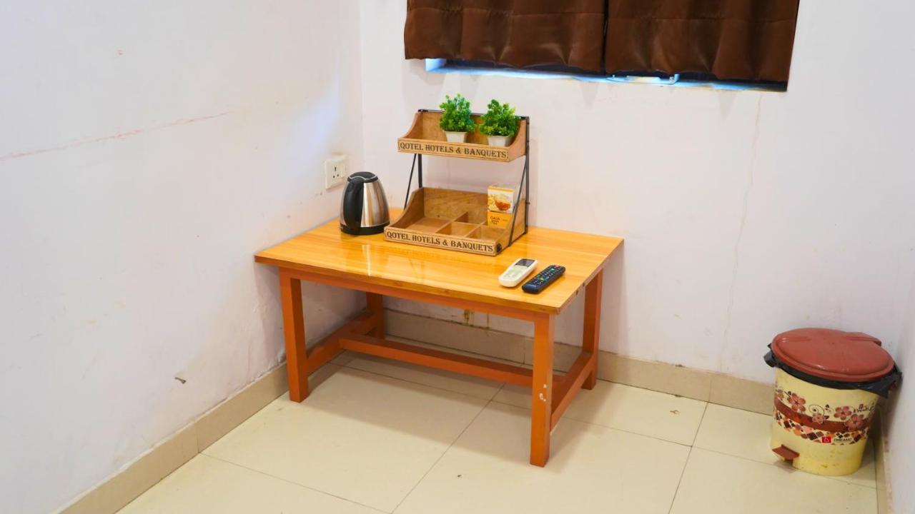 Hotel Qotel Peeragarhi-near Peeragarhi Metro Station,couple Friendly New Delhi