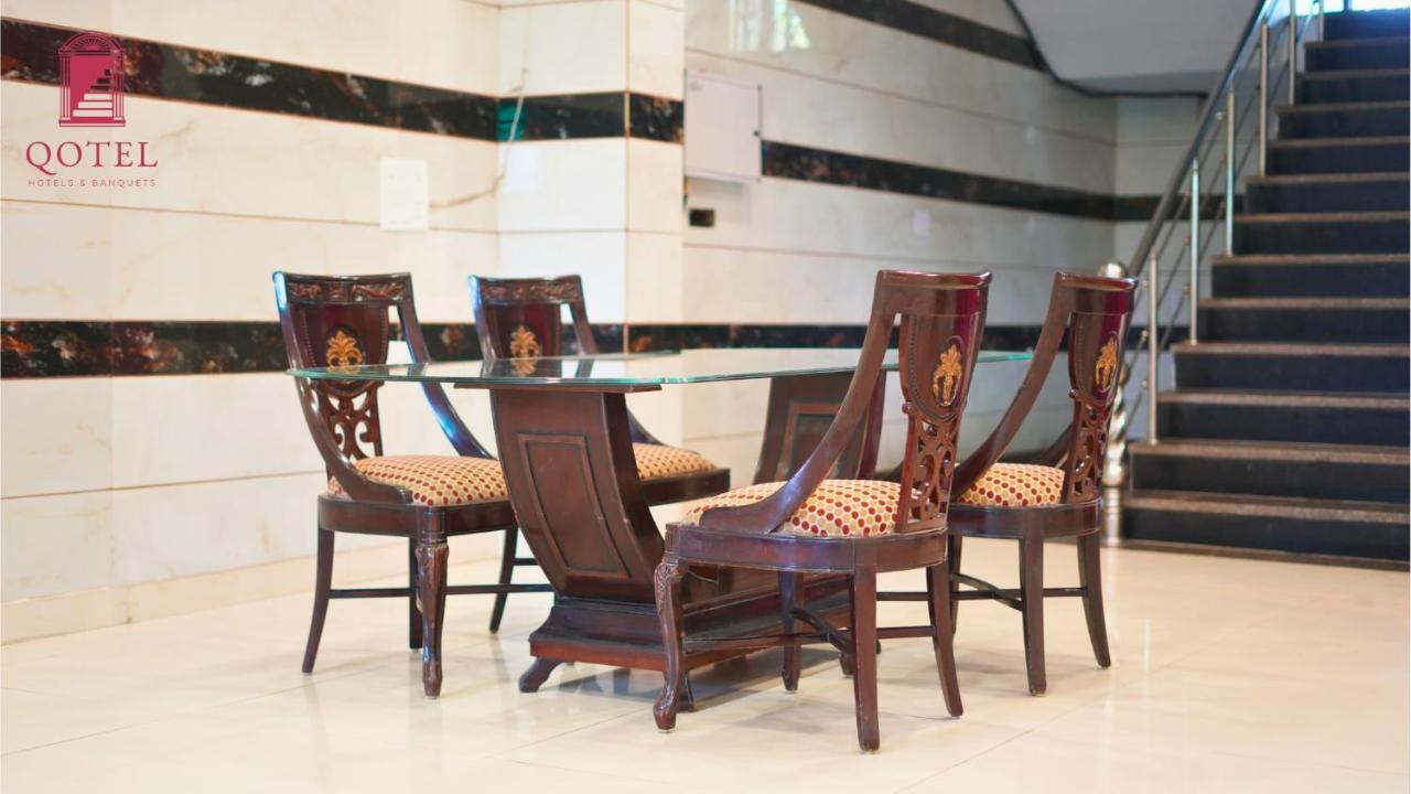 Hotel Qotel Peeragarhi-near Peeragarhi Metro Station,couple Friendly New Delhi