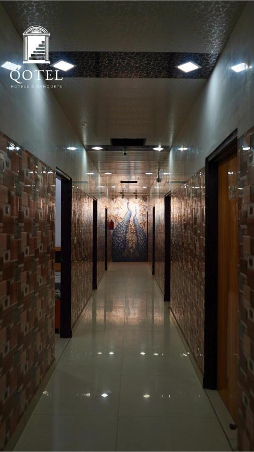 Qotel Peeragarhi-near Peeragarhi Metro Station,couple Friendly Hotel New Delhi