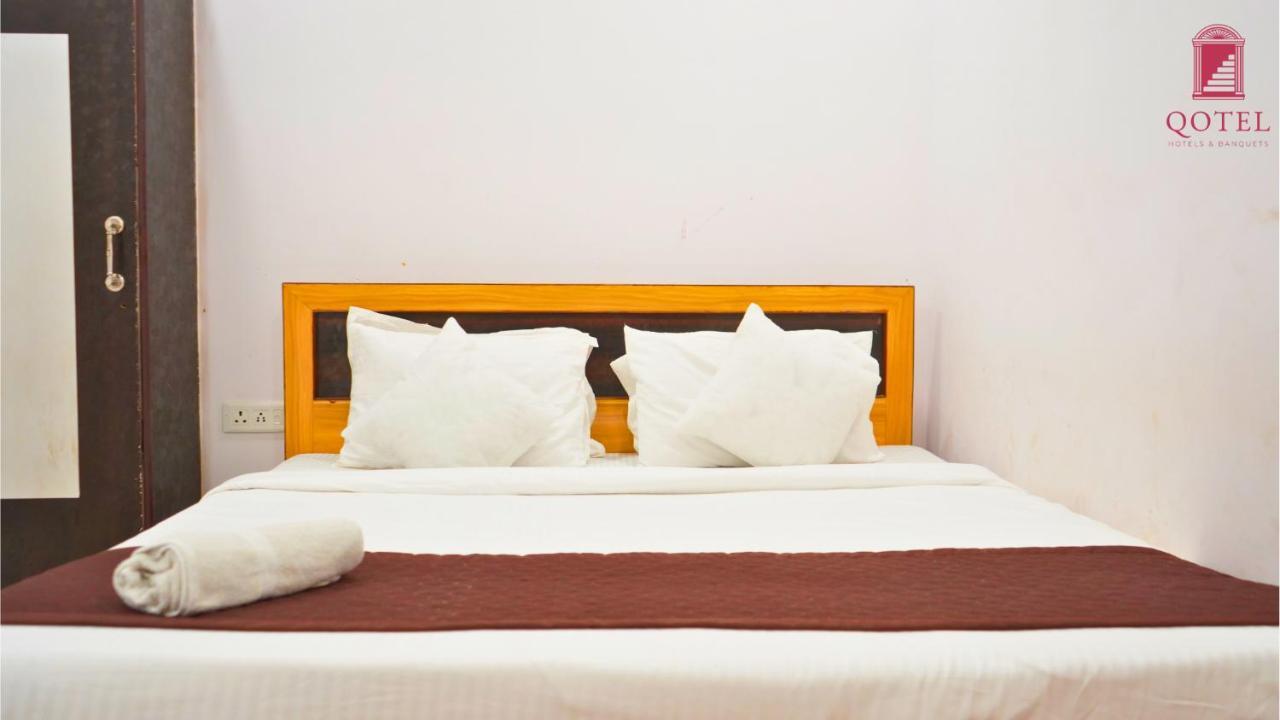 Qotel Peeragarhi-near Peeragarhi Metro Station,couple Friendly * New Delhi