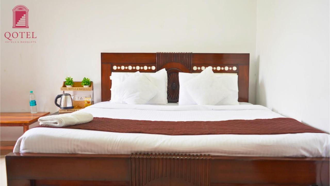 Hotel Qotel Peeragarhi-near Peeragarhi Metro Station,couple Friendly *