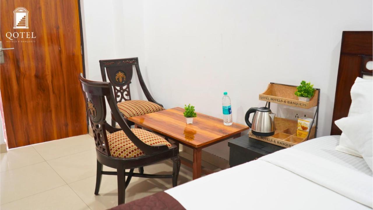 Qotel Peeragarhi-near Peeragarhi Metro Station,couple Friendly *